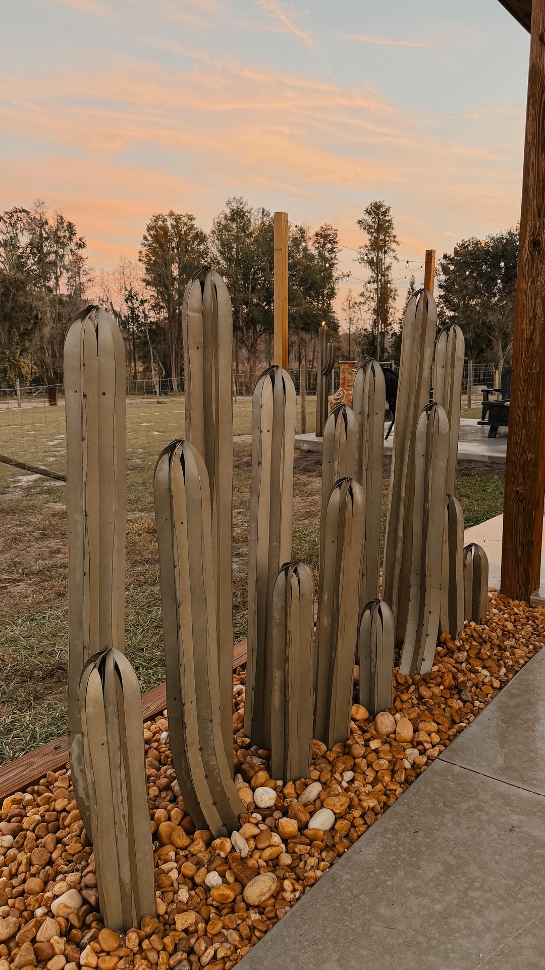 The porch got a little @desertsteel makeover today and I couldn’t be happier. These Mexican Fence Post pieces were so easy to set up and look like they were meant for this spot 🤎 

Comment "🌵" and I will send you the link!

#backporchideas #desertsteel #cactus #mexicanfencepost #westernhome #westernporch
