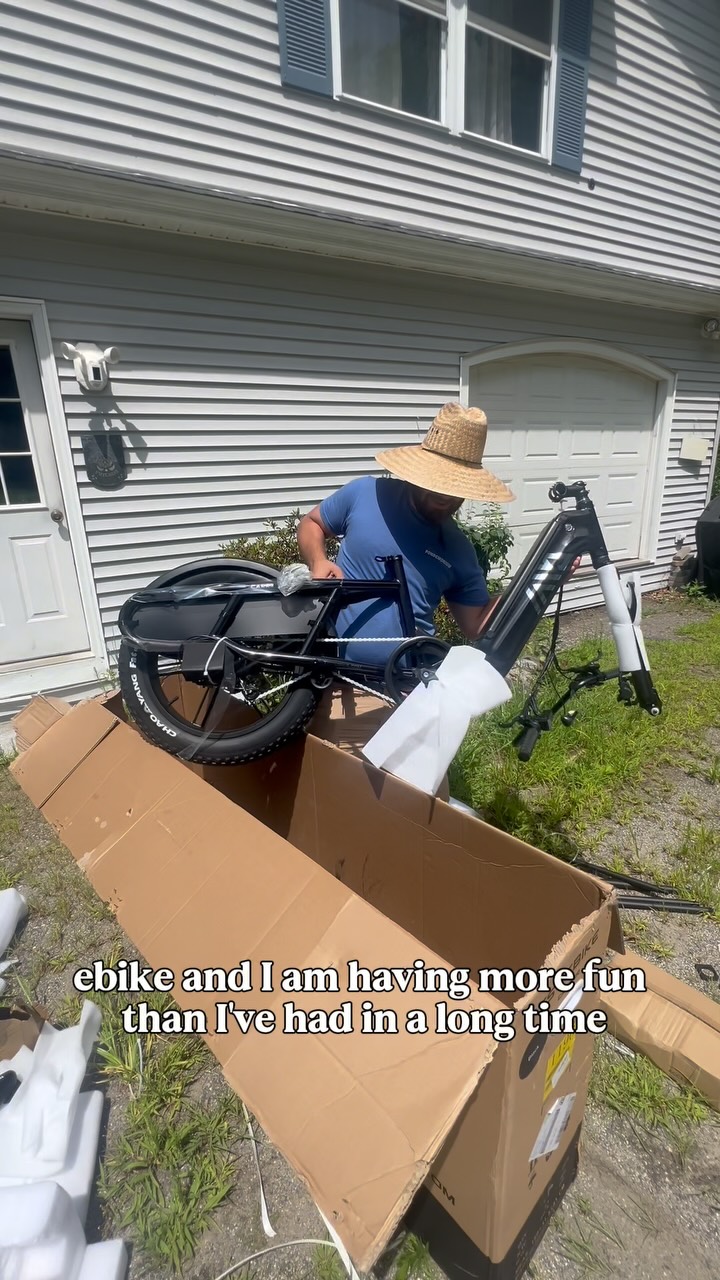 #ad Code: LUKE for $100 off!!! I want to say a HUGE thanks to @tstebike for sending me one of these e-bikes. I feel like a kid again, this thing is seriously so fun and even with the throttle alone, it can carry my 200 pound self over 20 miles an hour. #tstebike #ebike