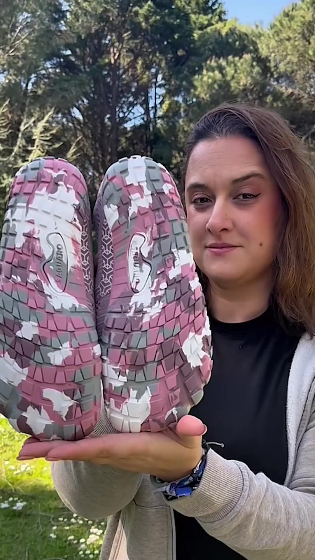 🏃‍♂️ Frei laufen, natürlich stark!
Die klassischen SAGUARO Barfußschuhe passen sich jeder Bewegung an – für maximale Flexibilität und natürliche Power beim Training.
Leicht, atmungsaktiv, bequem – dein bester Sportpartner!

💥 Jetzt entdecken & mit Code NEU20 sparen!