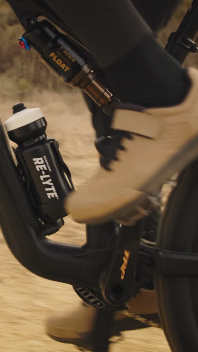 STOKED to announce my partnership with @redmondrelyte ‼️ I’ve personally been buying and using their Salt and Electrolytes for years now to assist my health and fitness goals alongside my racing goals 💪🏻 I couldn’t be more pumped to have the opportunity to represent them moving forward! 

Redmond is a Utah based Company that believes in creating products that help inspire people to live happy, healthy, and with intention. That pretty much sum’s up Mountain Biking in my opinion, and a partnership I can truly be proud of! Thanks to the whole crew over there for believing in me to help their venture into the mtb world! 

@redmondrealsalt @redmondlife #relyte #hydration #mtb #electrolytes #realsalt #redmond #utah 
🎥- @_jim_bob