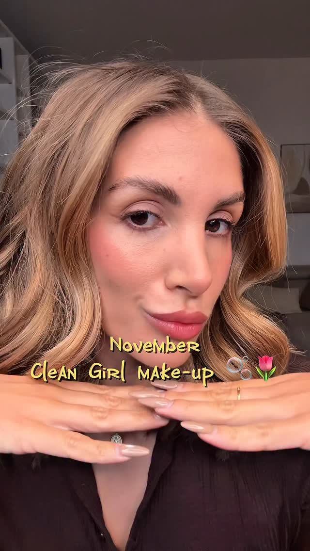 Ok, è autunno inoltrato e forse il make-up lucidissimo non ci piace più come in estate…. ma io continuo ad amare l’effetto “clean girl” 🫧💕 lo faccio così:
Tonico: The Mist Have @yepoda.it
Siero viso : The repair Hero @yepoda.it
Crema viso: The make my day cream @yepoda.it
Fondotinta : The porefessional @benefitcosmeticsitaly
Cipria: easy bake loose baking Peach pie @hudabeauty
Contour: scoulpting touch creamy @kikomilano
Matita : color Pencil 606 - wherever walnut @makeupforever
Blush :blush in stick @dailydose_cosmyfy
Primer ciglia: @benefitcosmeticsitaly
Illuminante : champagne @dailydose_cosmyfy
Labbra1: Line Loud too blessed @nyxcosmetics_italy
Labbra 2: lip liner Cinnamon Brown @sephoraitalia