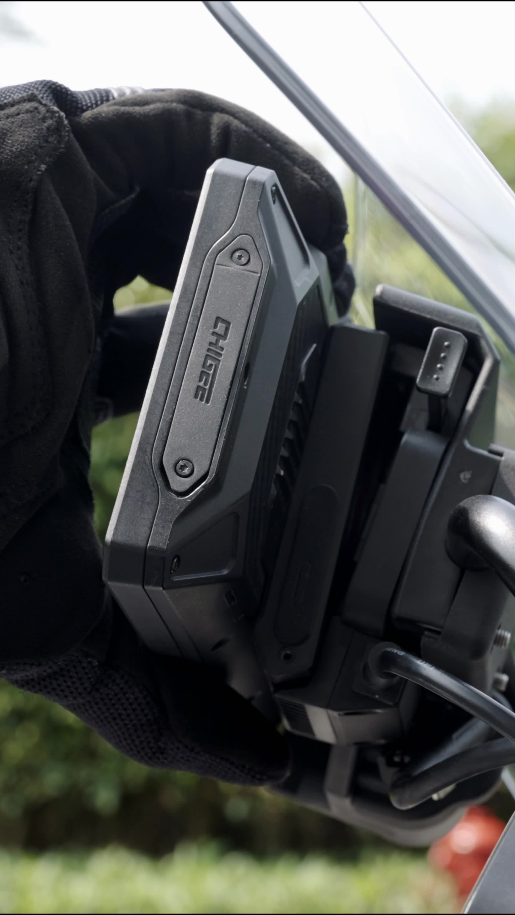 Turn every ride into a connected experience.