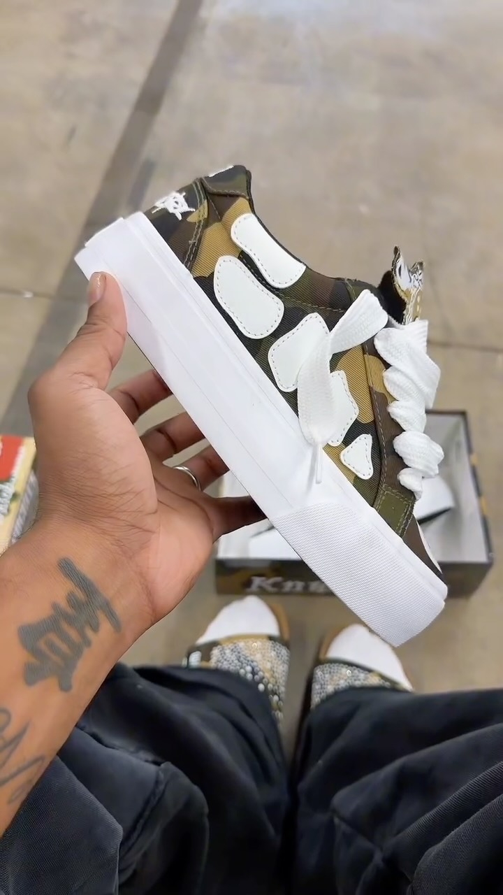 Camo Knuckle Skate Shoe 🪖🛹 @omnewyork.street 
.
Release Date: Oct 17th (Early Access @11:29am EST) & (Public Access @6:15pm EST)⏰
.
App users will be able to purchase these for $100 and non users $115. Available in the App Store now 🌐
.
Sign up for EARLY ACCESS in our bio 🔗