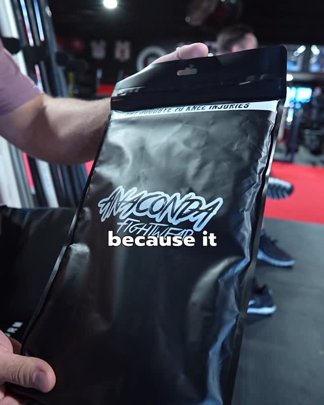 Thank you @anaconda_fightwear for this amazing knee brace 🔥❤️