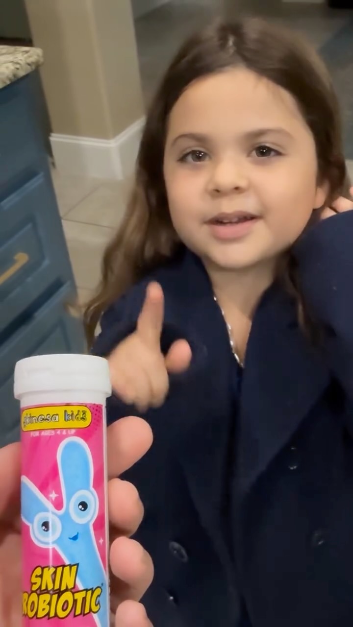 **Introducing Skinesa® Kids Chewables**Designed especially for children ages 4 & up!

This Contains the 1st probiotic blend for skin published in
JAMA Dermatology (American Medical Association)
With clinically studied ingredients for kids ages 4-17! 

In a trial, 9 out of 10 people achieved clear, or almost clear skin within 90 days! There’s even a “Healthy-skin” 90-day money back guarantee!

These probiotics are full of clean ingredients-No sugar, no common allergens, no artificial colors, or flavors either! Great for addressing itchy and irritated skin. 

Just one yummy berry chewable a day 🙌 My daughter asks for them daily without me having to remind her! Make sure & check out @skinesaprobiotics to address your family’s skin needs!

#skin #healthyskin #probiotics #kids #skinesa #trending #collab