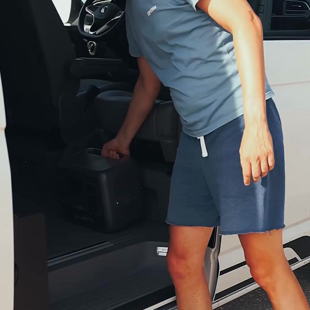 🚐 Ready for adventure? With just 11,5 kg and a compact 17L design, the BLUETTI Elite 100 V2 fits easily into your van or trunk.
⚡80% charge in 45 min | ☀️1.000W solar input | 🔌11 output ports
🍃Lightweight, quiet, and ready for every stop along the road.