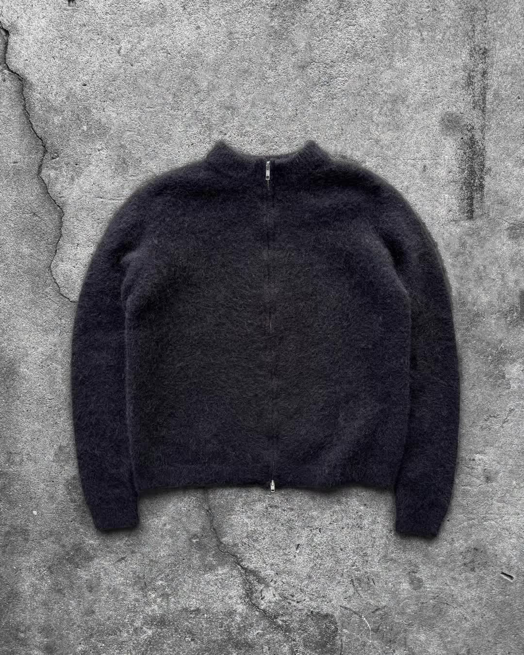 shop our brand new fall/winter 25' collection. LIVE NOW