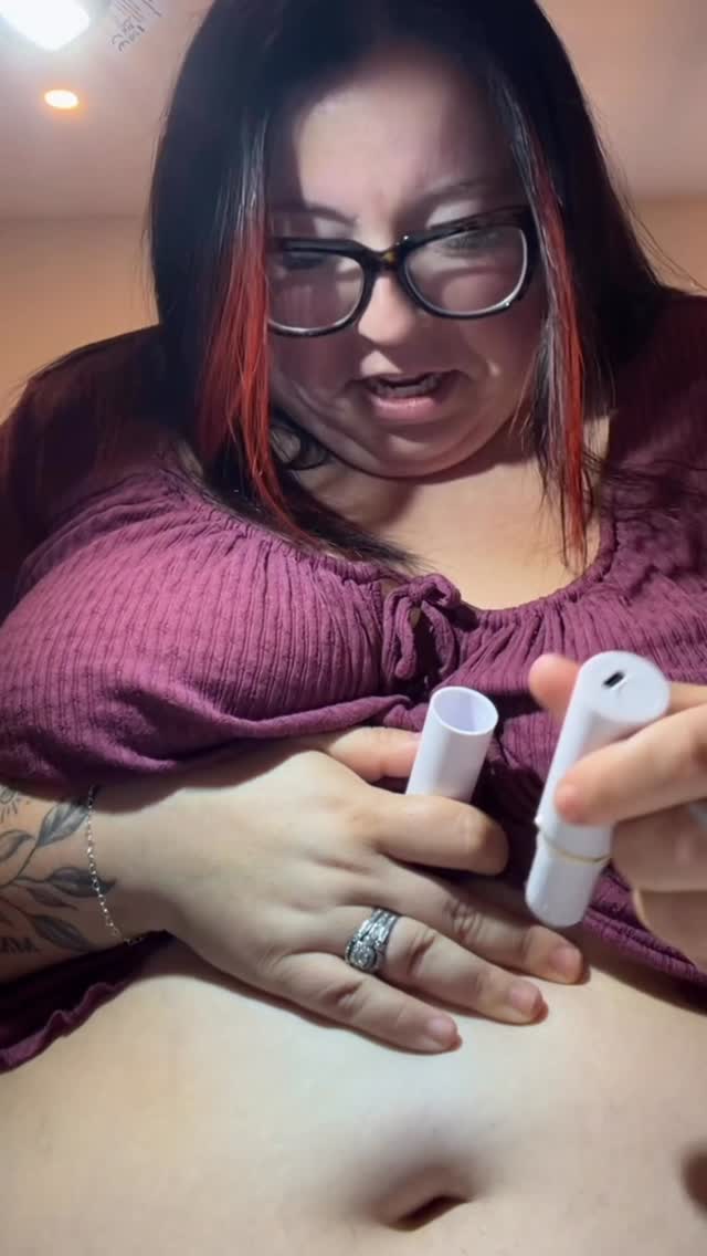 Meet Frankie, @bushbalm new discrete tool for peach fuzz, last minute touch ups and yes, even those lone chest and belly button hairs.

She fits perfectly in your purse which makes her the best wing woman for all things hairy. 

Use code ALICIA20 to save $$ on yours today. You’ll thank me later.