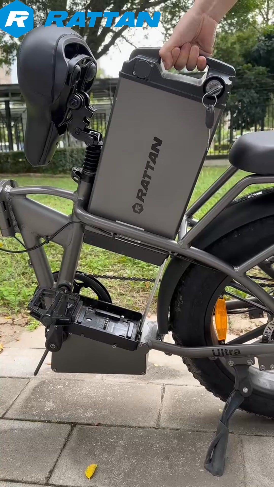 The Rattan LM Ultra — your perfect 2-seater folding eBike for daily rides.
✅ 40.5Ah Battery | 200km Range
✅ Dual Hydraulic Disc Brake
✅ Integrated Cargo & Passenger Space
✅ Compact fold, maximum freedom 🚴‍♀️

Go farther. Look better. Ride smarter. ✨
👉 Learn More: https://eu.rattanebike.com/products/lm-ultra-europe

#RattanEbike #UrbanEbike #CityRide #ElectricBike #EcoTravel #RideTogether #RattanUltraEbike