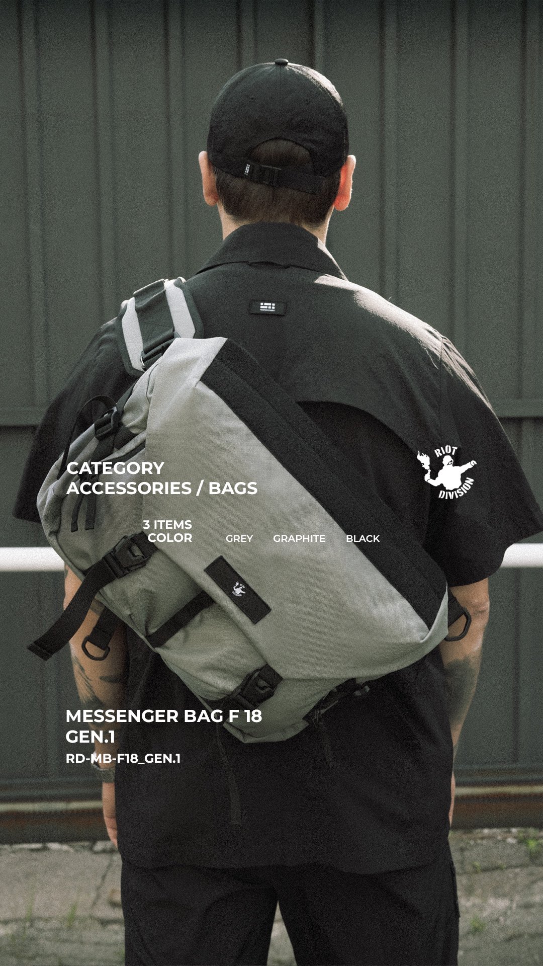 Знайомтеся, Антон, керівник нашого відділу конструювання сумок та аксесуарів. Він приєднався до нас рік тому й відтоді разом із командою та @morozr10t  створює лінійку сумок та аксесуарів.

Його шлях почався  у 2013 році з пошиття аксесуарів для велосипедистів. Згодом Антон заснував бренди C.O.W. та Trafffic.

 Після двох років служби у ЗСУ він повернувся ветераном з новим баченням і тепер разом з командою створює якісні та функціональні речі для міста й туризму, надихаючись власним військовим досвідом і любов’ю до активного відпочинку.

Meet Anton, the head of our bag and accessories design department. He joined us a year ago and since then, together with the team and @morozr10t , has been developing our line of bags and accessories.

His journey began back in 2013 with making accessories for cyclists. Later, Anton founded the brands C.O.W. and Trafffic.

After two years of service in the Armed Forces of Ukraine, he returned as a veteran with a new vision. 
Now, together with the team, he creates high-quality and functional products for the city and for travel, inspired by his military experience and love for the outdoors.