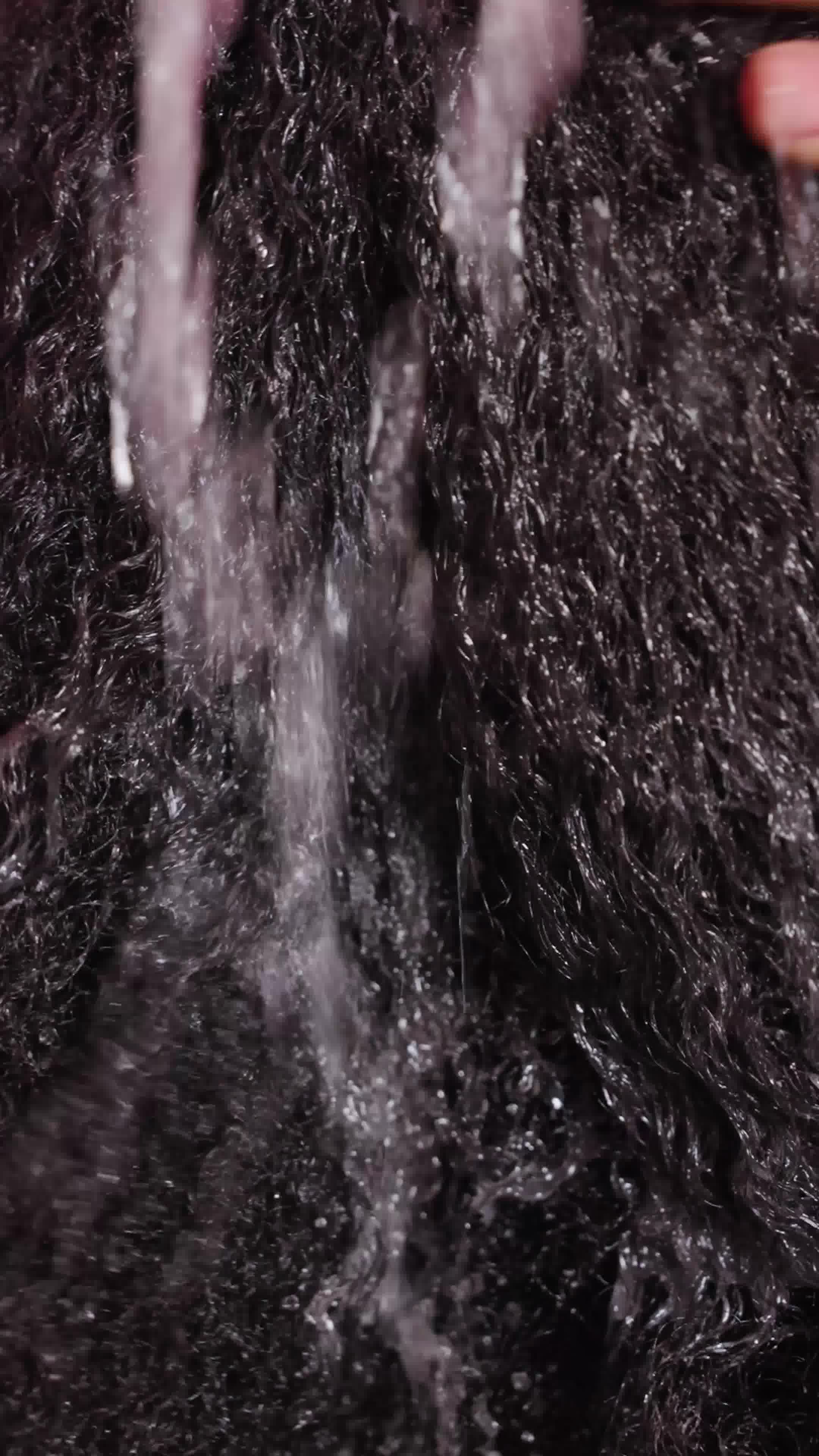 Craquez pour votre nouvelle routine cheveux crépus !