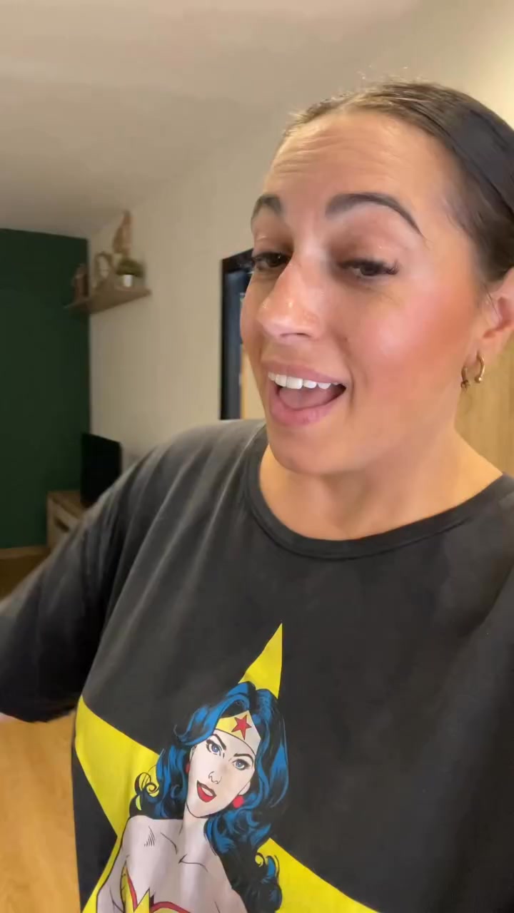 💪 ¡Di adiós a la suciedad con la potencia que necesitas! El Ultenic U20 se adapta a cada rincón de tu hogar. ¡Libertad de movimiento y resultados asombrosos! 🚀