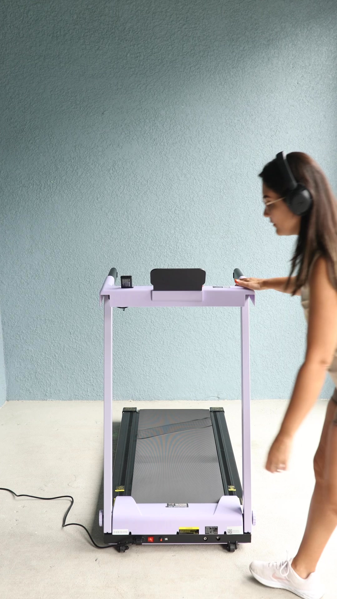 Unbox your A1 Pro and get moving in minutes! 💨
No tools. No stress. Just open, plug in, and walk your way to stronger days. 💪
Fitness has never been this easy—or this fast. 🚀
