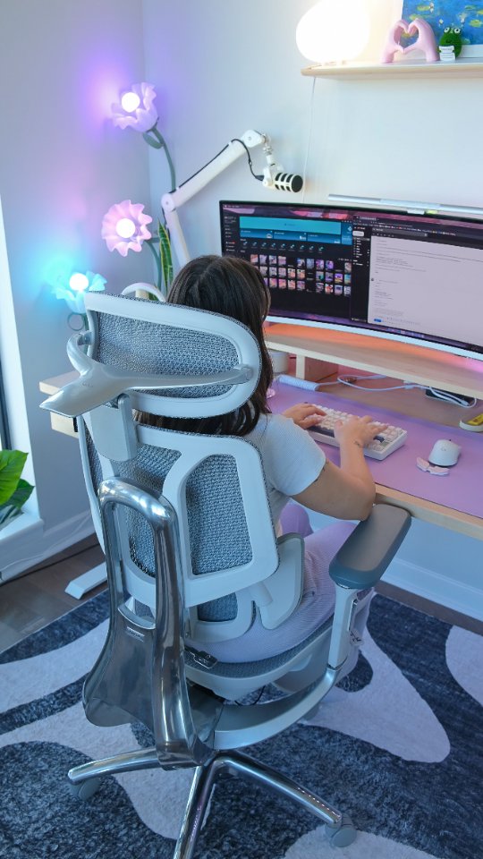 if you spend a lot of time at your desk like me, then having the right chair is SUPER important for spine health! meet my new chair, the HBADA E3 Ultra Ergonomic Chair @hbada_official ✨

HBADA’s really out here trying to make the best ergonomic office & gaming chairs, huh? 😅 such a super comfortable & customizable experience no matter what you do at your desk space! I loved the 6D armrests, the adjustable footrest, and the deep recline was insanely comfy. I’ve also never used an advanced lumbar support system like this before, Idk if I can back to a basic one 😆

if you’re looking to upgrade your setup too then check out the 🔗 in my bio - use code Astro for an extra 5% off ✨

_________

#hbada #hbadae3 #officechair #ergonomicchair #gamingchair #chairdesign #gamingsetups #wfhsetup #desksetup #pcgaming #deskspace #homeoffice #bestofficechair #dreamsetup