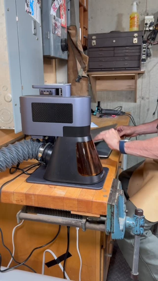 LP5 Metal Edition🤘
 
LaserPecker was good enough to send me the LP5. It’s a dual 20watt diode AND fiber laser.  Time to give the fiber side a try!

I grabbed a scraper off the wall and let it fly.  I don’t know much about the different steels, but a card scraper seems pretty tough💪 

Using some settings I found online worked great first try. It produced a nice deep engraving that isn’t going anywhere!

Next up…..a project I’ve been wanting to do for a longtime….📺👀

#woodshop #woodworking #laser #laserpecker #lp5