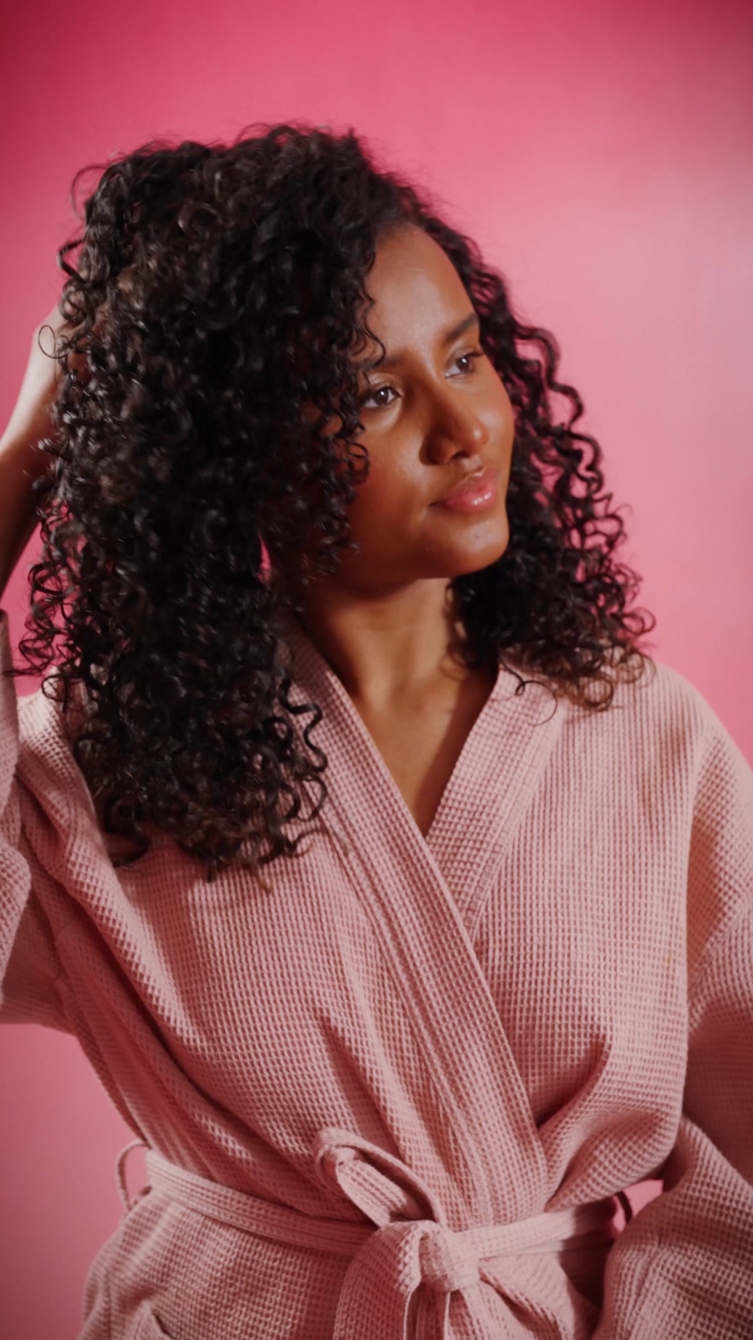 Craquez pour votre nouvelle routine cheveux bouclés !