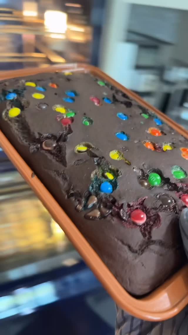 A family favorite in our house… ooey gooey @devotionnutrition protein Brownies. The recipe is at the end of my video or in my cookbook 😀 You won’t believe how good these are and the family will love them too! #devotionnutrition #healthybaking #fitmom #protein #proteinbaking #brownies #proteinbrownies