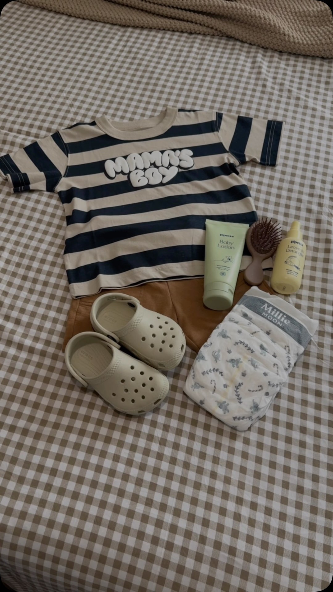 Sound on for giggles – these tear-free & moisturizing staples are key to facing the day with joy (Ps. Whoever said getting a boy ready is easier, lied 🤣)

#curlyhair #curlyhaircare #boymom #toddlermom #grwmtoddleredition #toddleroutfit #toddleressentials #pipette #pipettebaby