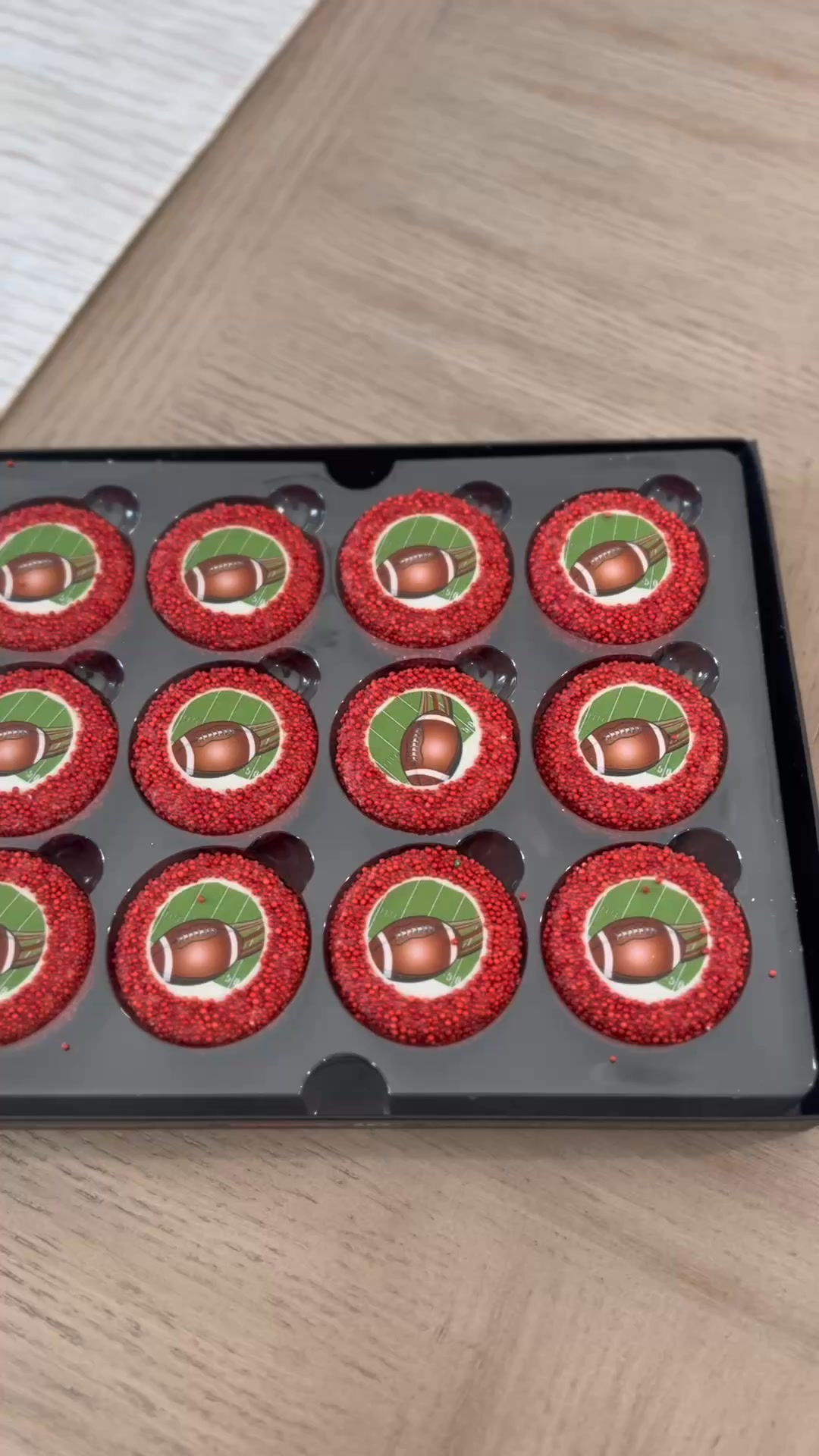 CUSTOMIZE YOUR OREO COOKIES