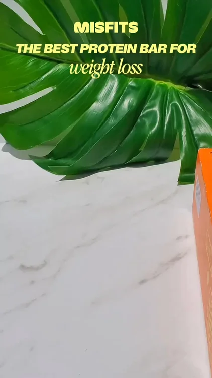 Protein-Packed. Plant-Based. Pure Joy. 💚 
Meet your new favorite snack—Misfits bars are loaded with plant-based protein to help you hit your goals 💪🌿
